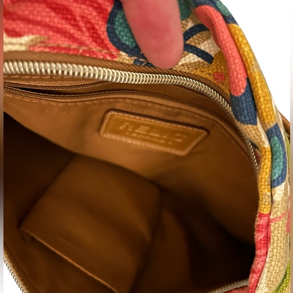 Relic by Fossil floral shoulder/cross body with two front large zipper pockets - Picture 3 of 5
